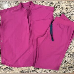 Figs Large Livingston Scrub Bottom & Medium Rafaela Oversized Scrub Top